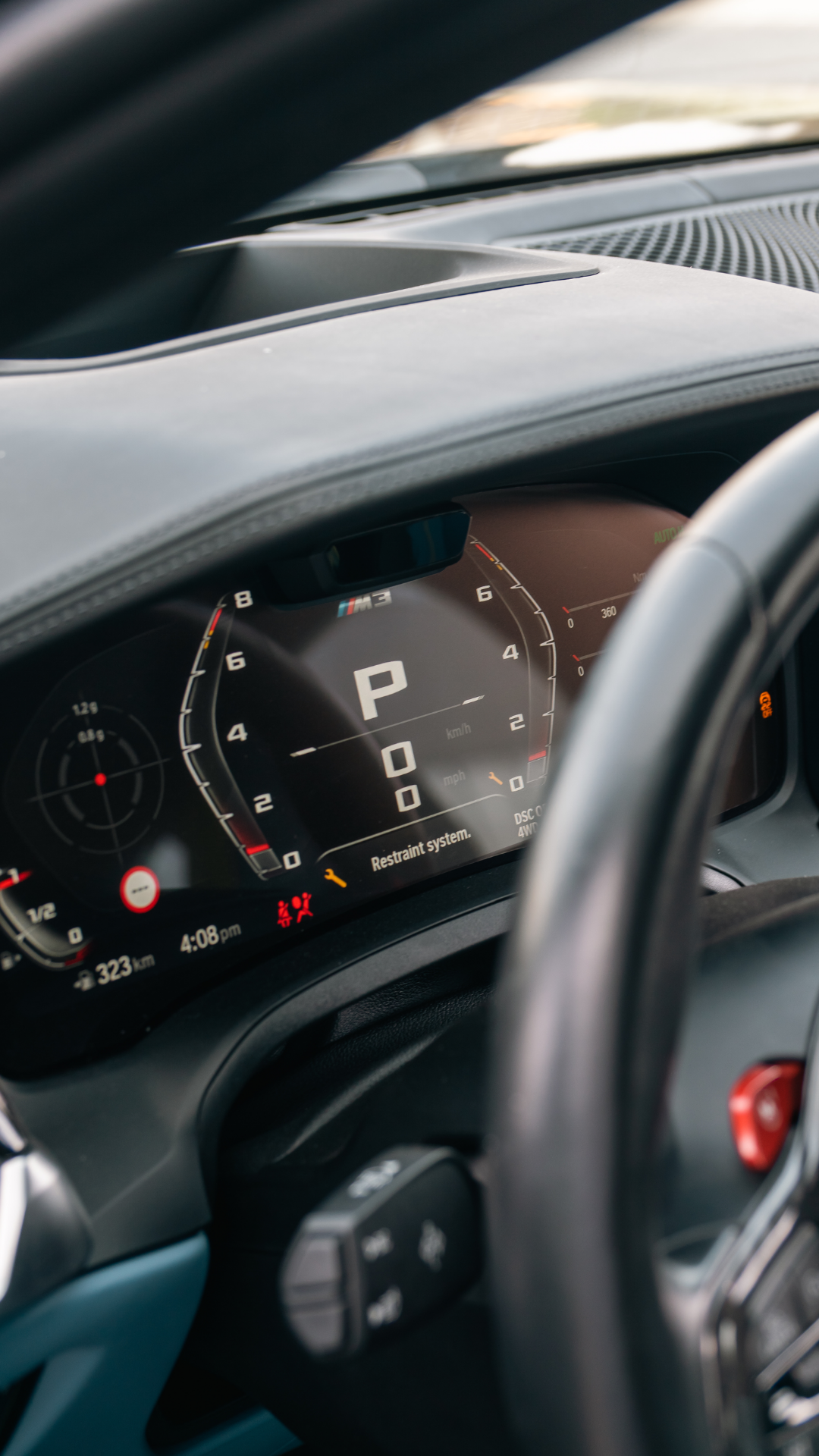 BMW M3 — Dashboard